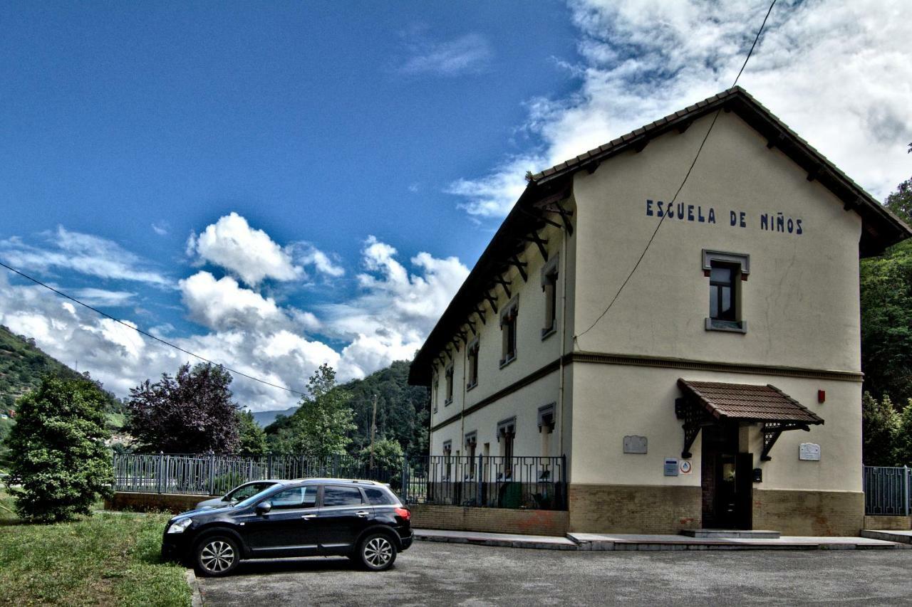 Albergue Juvenil De Bustiello Bustiello  Zewnętrze zdjęcie